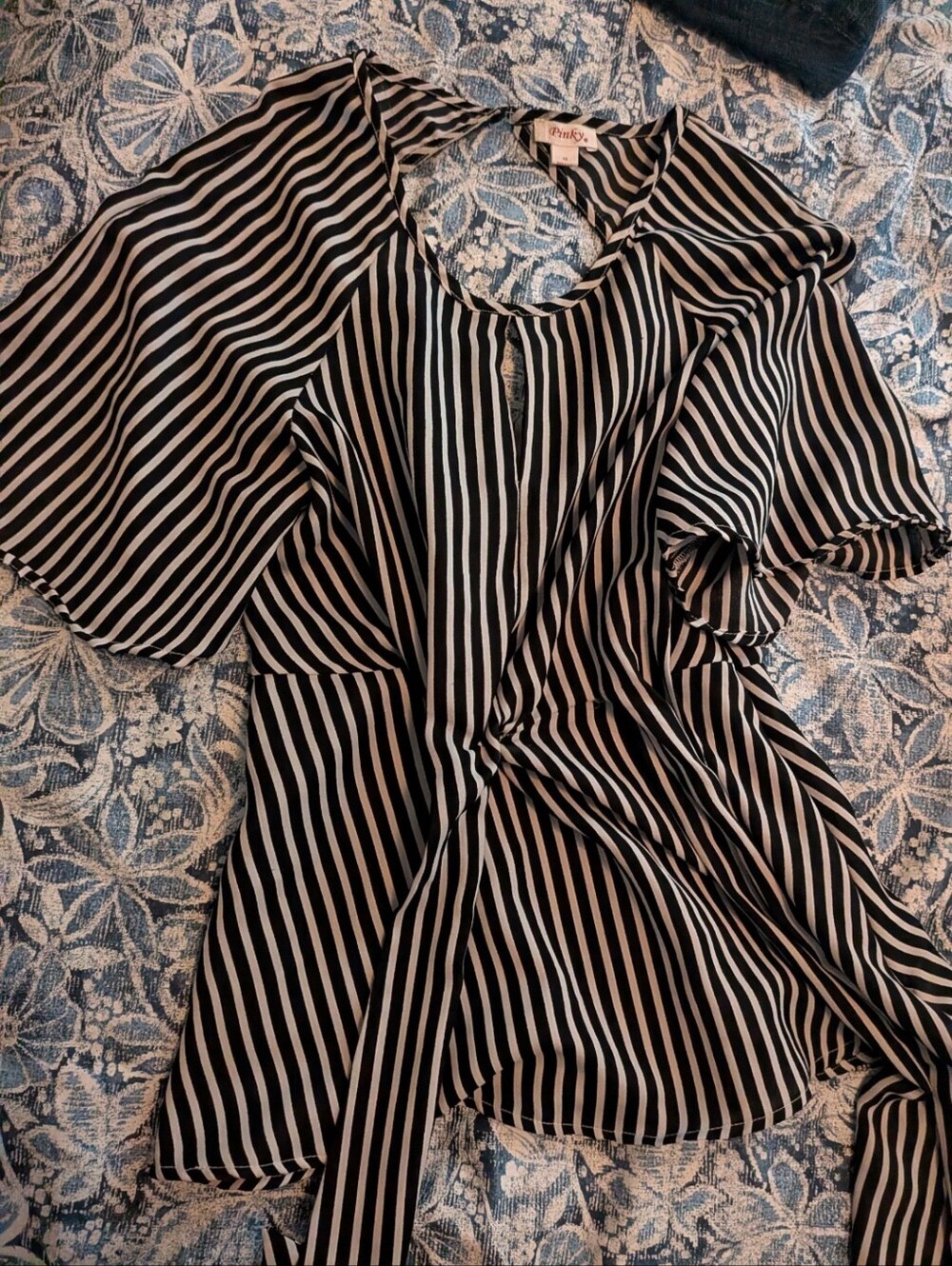 Vintage Keyhole Striped Pinky Blouse